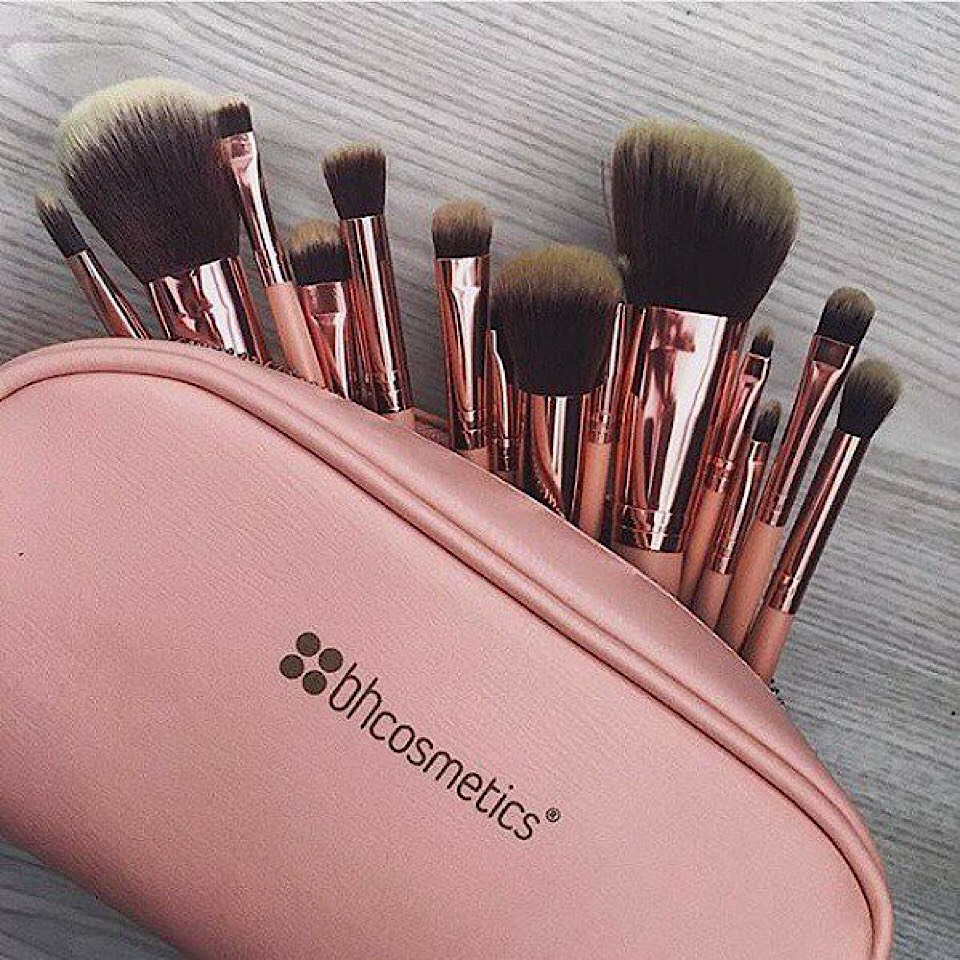 bộ cọ BH cosmetics BH chic piece brush set with cosmetics case